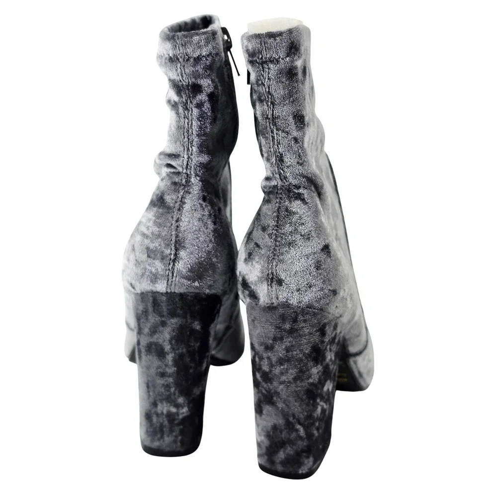 Bamboo Namaste-07S Gray Crushed Velvet Block Heel‎ Ankle Boots Size 7